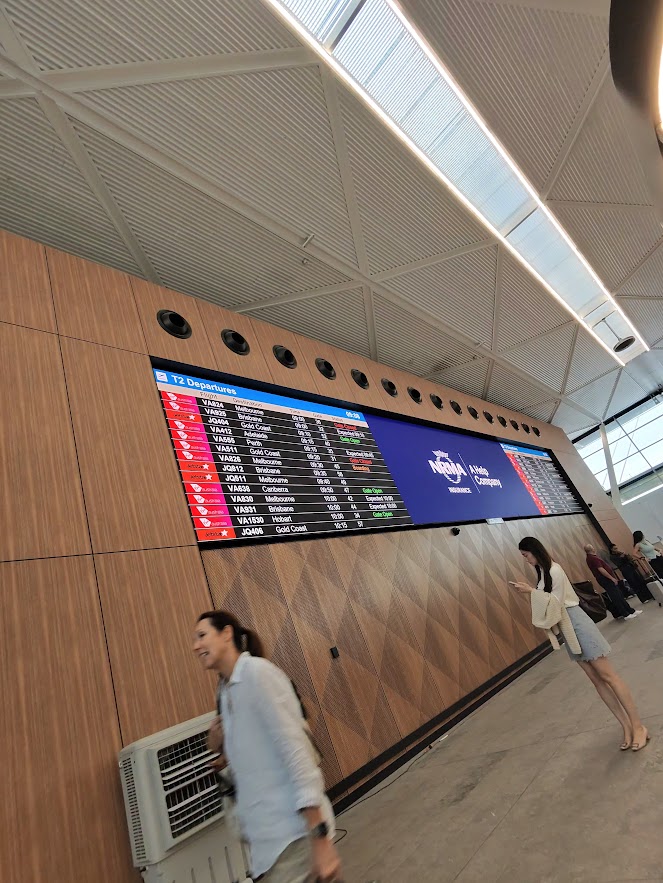 The Travelling Para.com Intro Video.